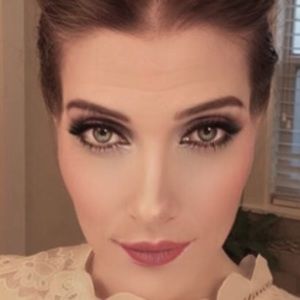 Meet your Posher, Elva